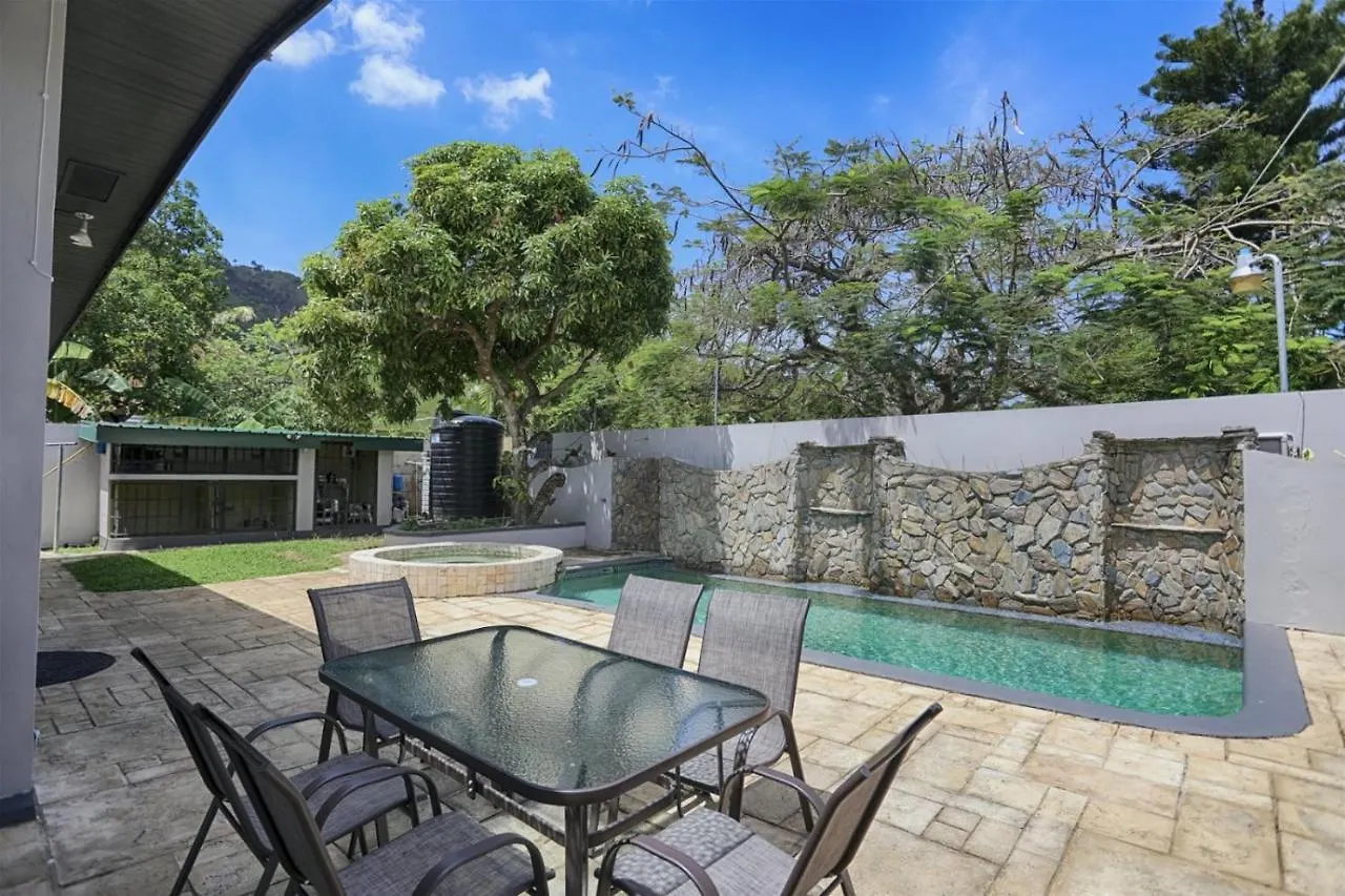 Holiday home Jacuzzi Garden House Villa Diego Martin