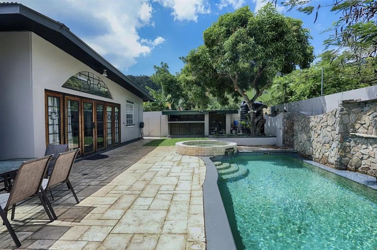 Jacuzzi Garden House location
