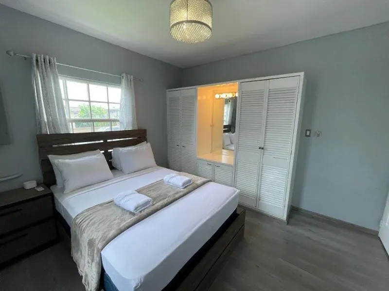 Holiday home Jacuzzi Garden House Villa Diego Martin